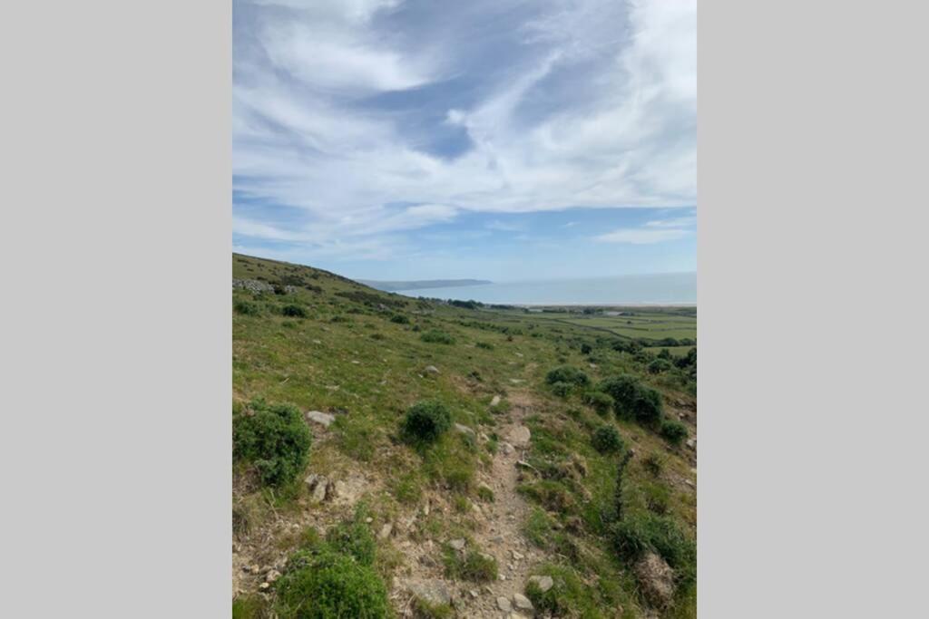 Lle Mary - Beautiful Views, Hot Tub, Secluded, Dog Welcome, Barmouth Llanddwywe Buitenkant foto