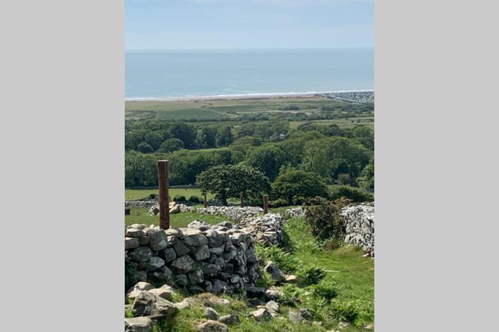 Lle Mary - Beautiful Views, Hot Tub, Secluded, Dog Welcome, Barmouth Llanddwywe Buitenkant foto